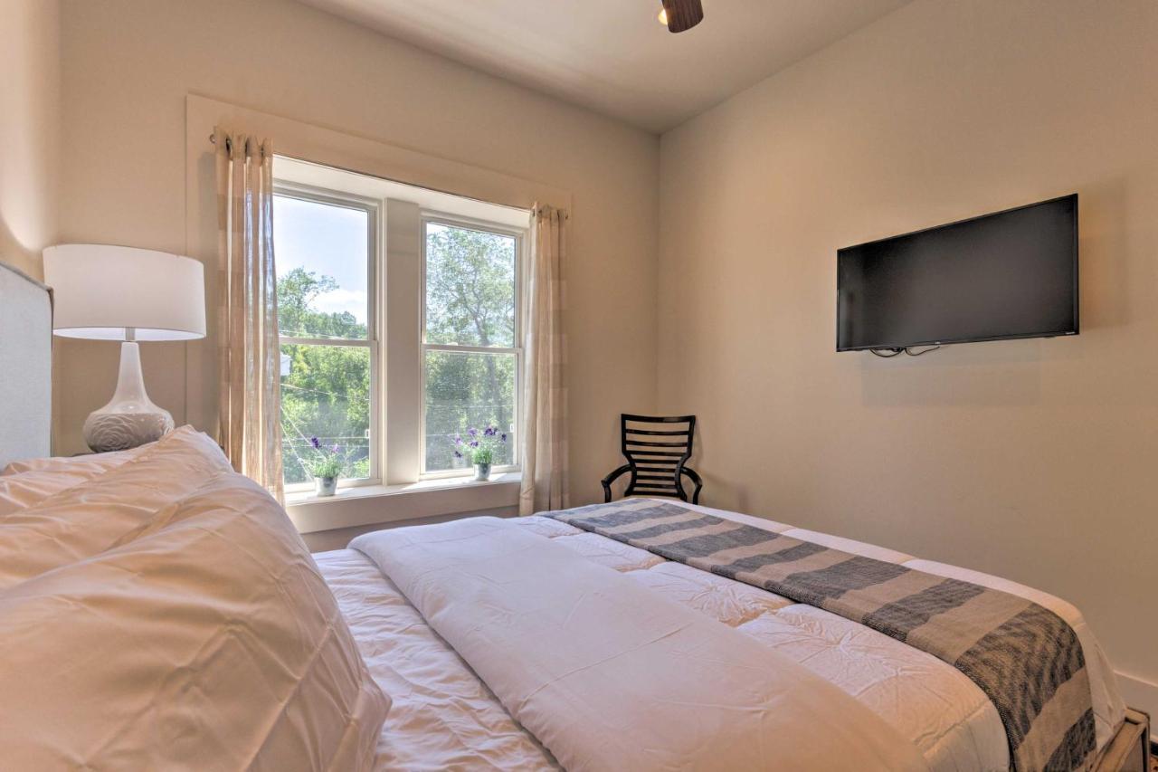 Modern Main St Apt In Downtown Waynesville! Luaran gambar